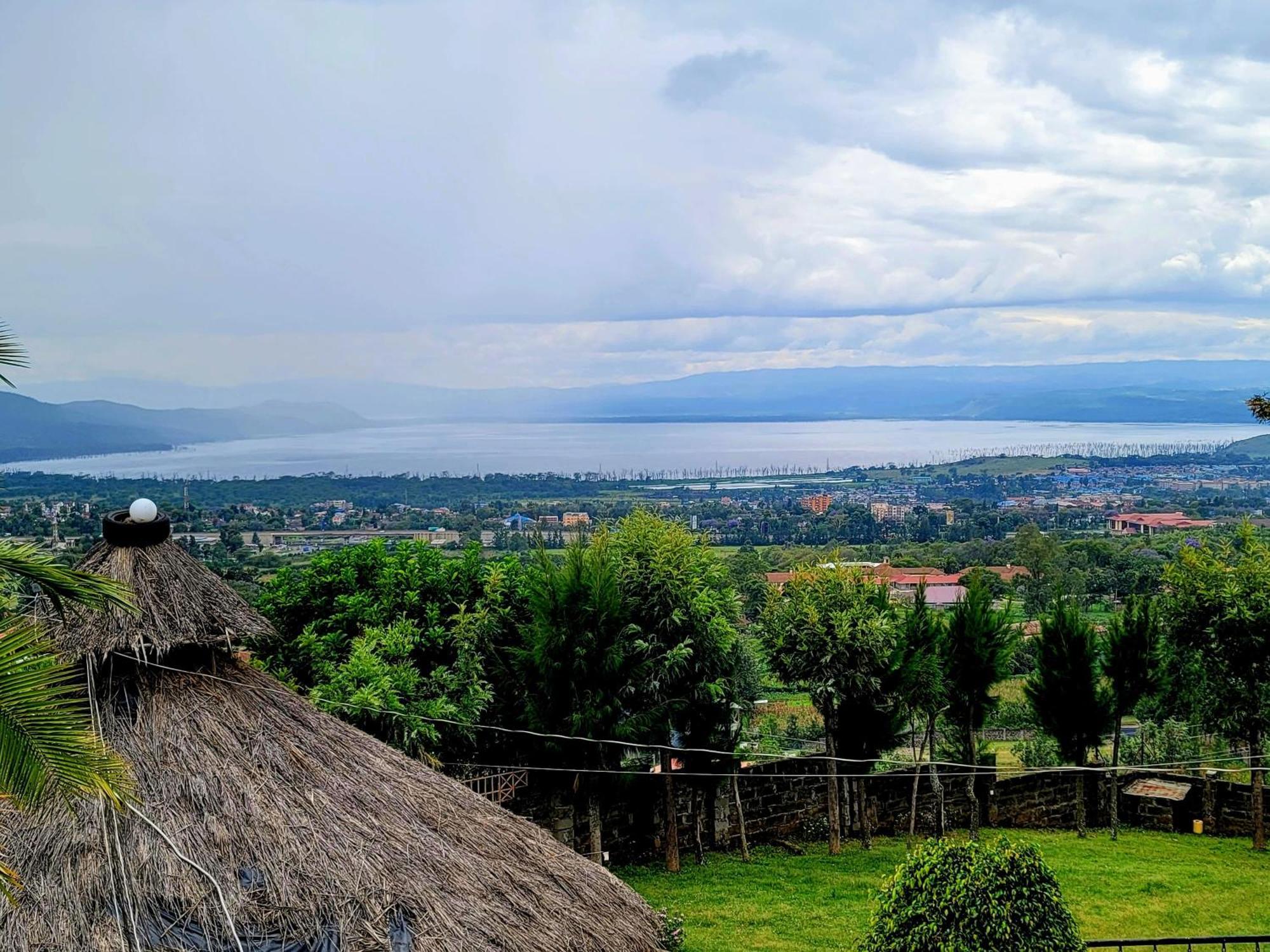 Apex Resort Nakuru Exterior photo